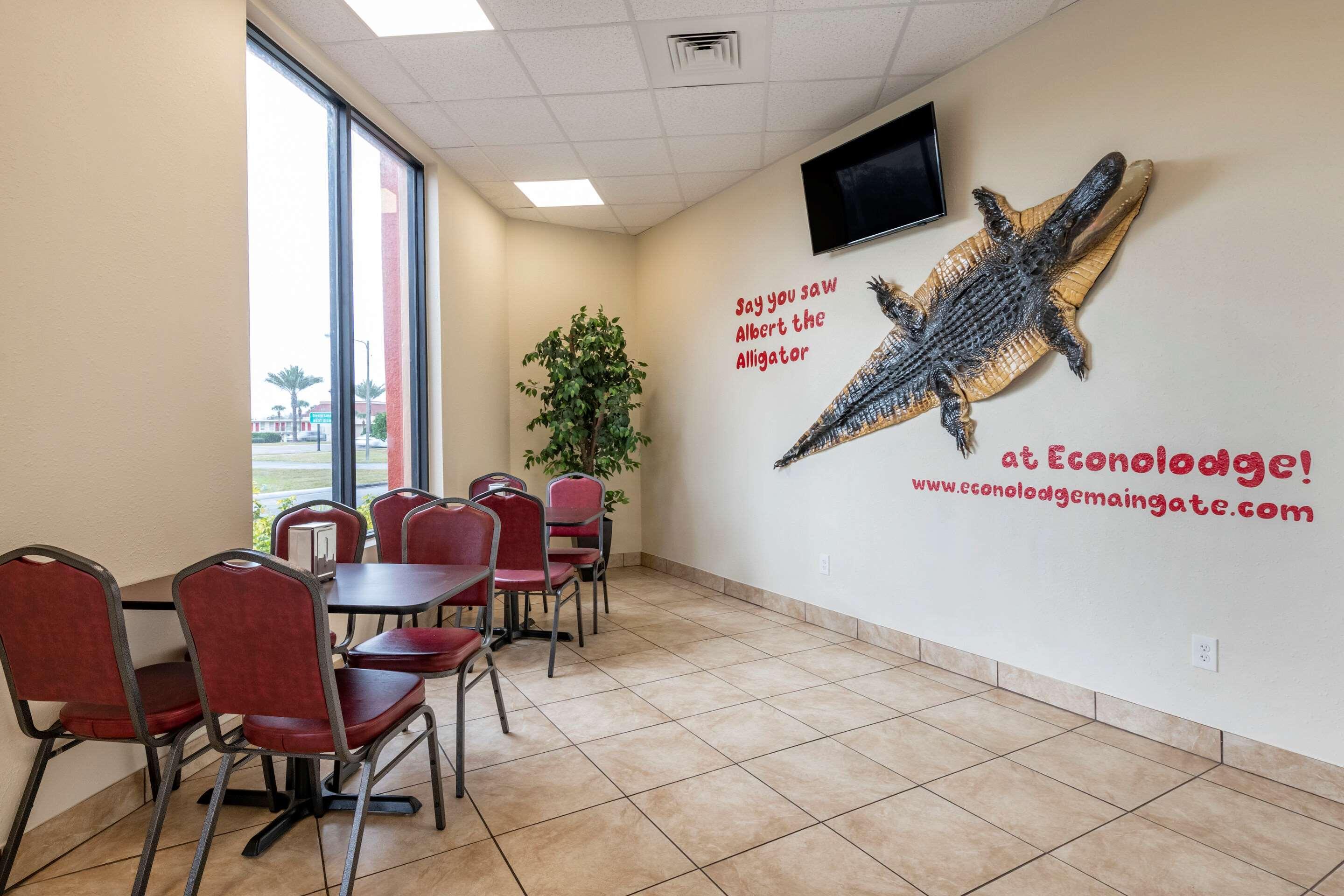 Econo Lodge Inn & Suites Maingate Central Kissimmee Exterior photo