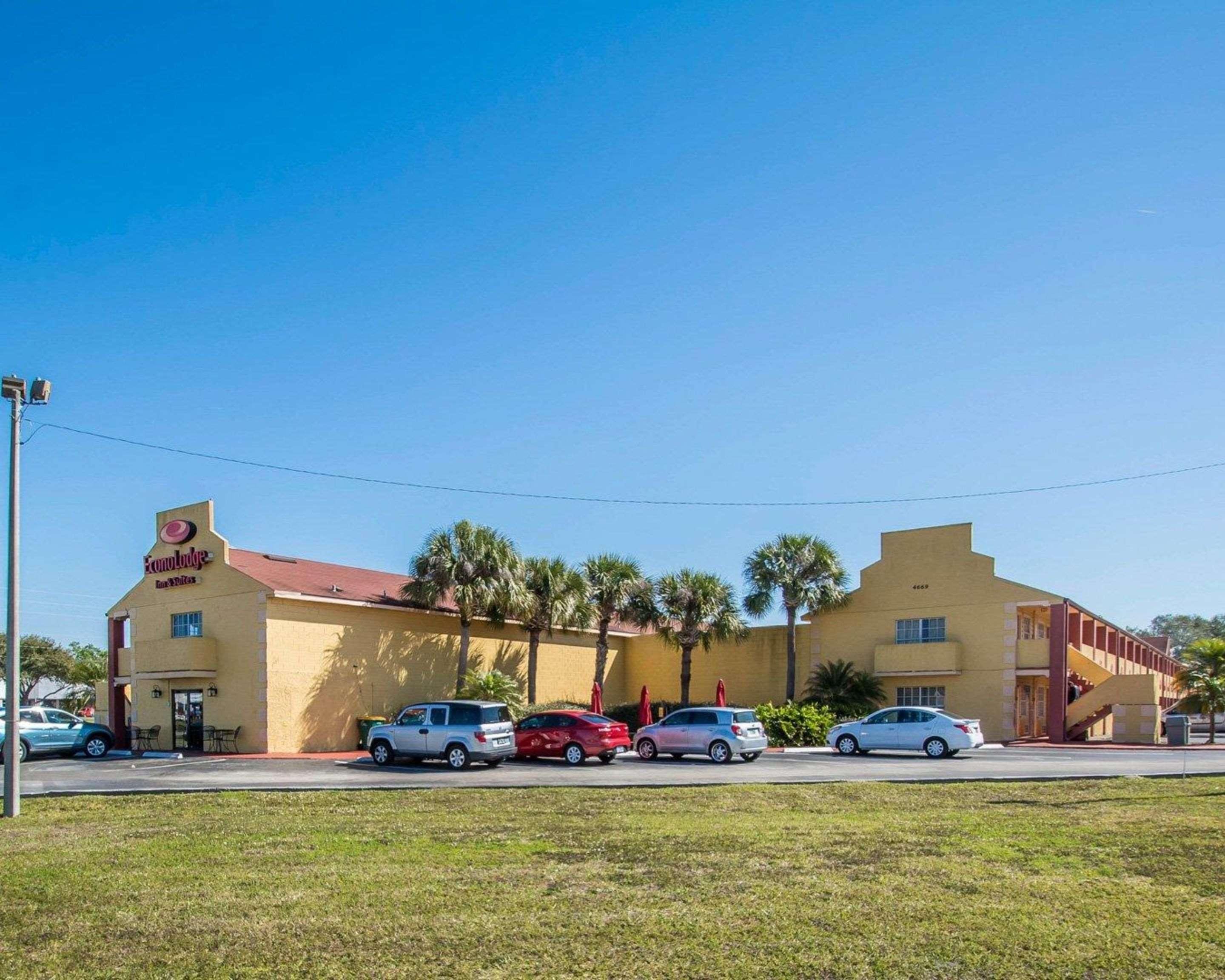 Econo Lodge Inn & Suites Maingate Central Kissimmee Exterior photo