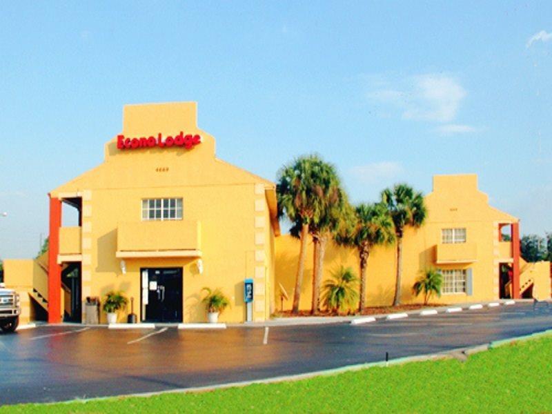 Econo Lodge Inn & Suites Maingate Central Kissimmee Exterior photo